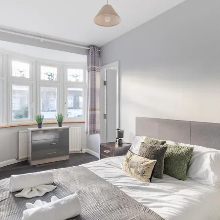 Chrystal Palace Stays With Free Parking Lambeth Londres Extérieur photo