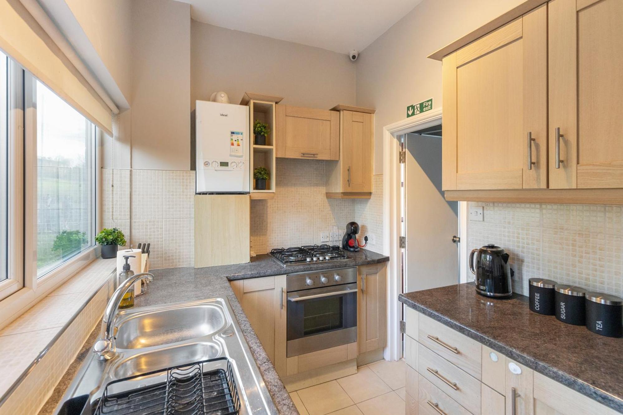 Chrystal Palace With Free Parking Lambeth * London